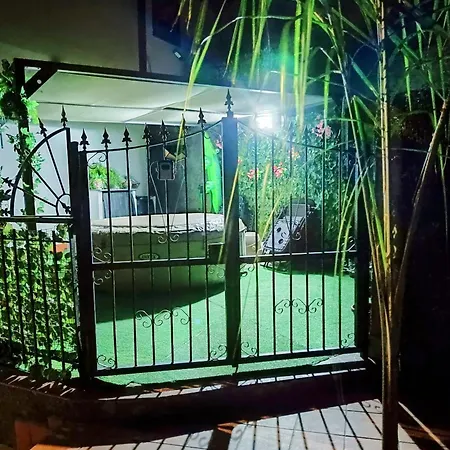 Nyaraló La Pace *